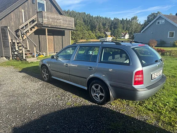 Skoda Octavia 2006 photo 4