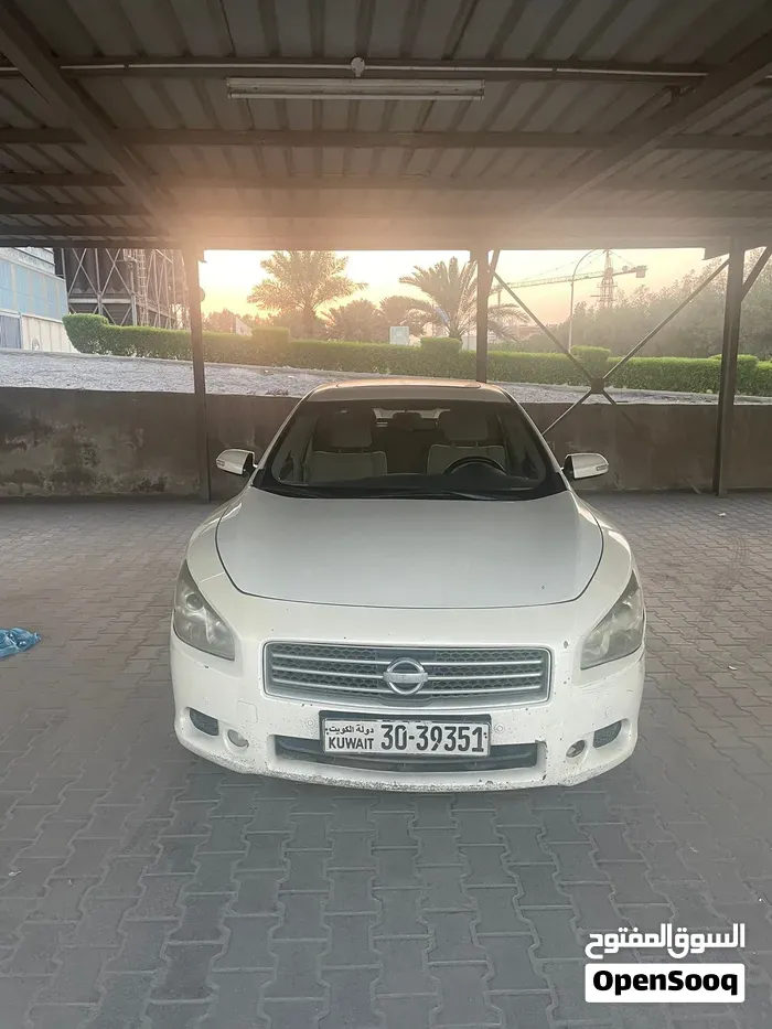 Nissan Maxima