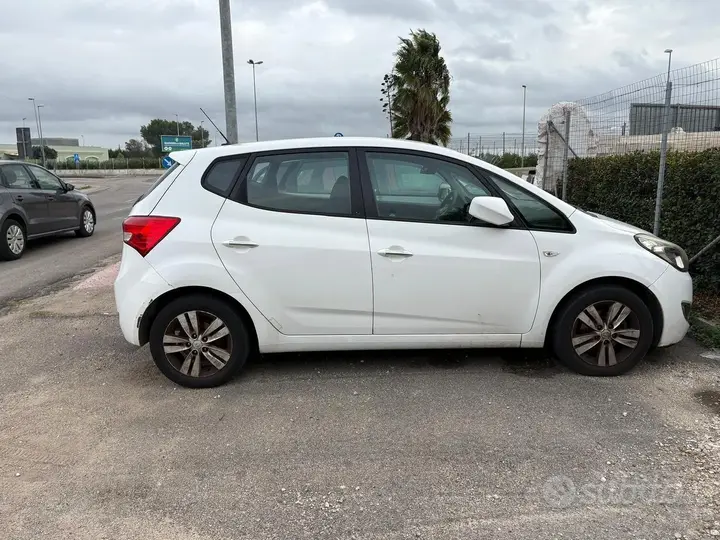 Hyundai Ix20 2014 photo 2