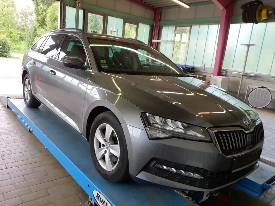 Skoda Superb Combi