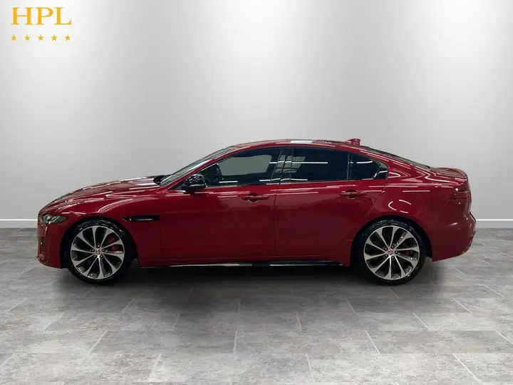 Jaguar Xe 2021 photo 4