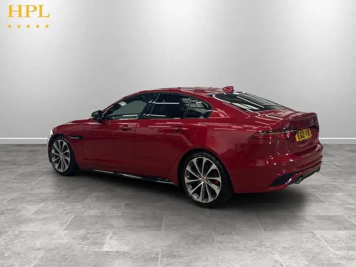 Jaguar Xe 2021 photo 5