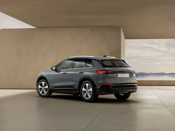 Audi Q4 E-Tron photo 5