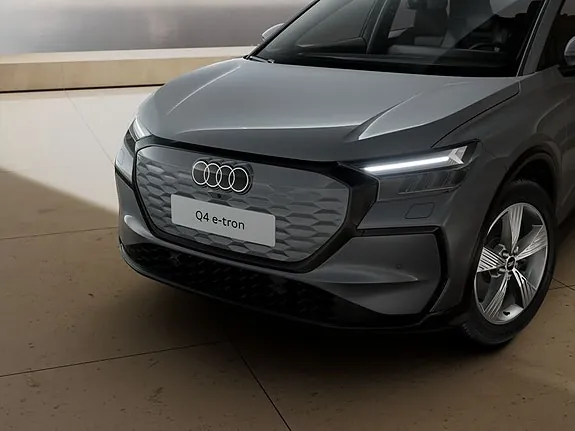 Audi Q4 E-Tron photo 4