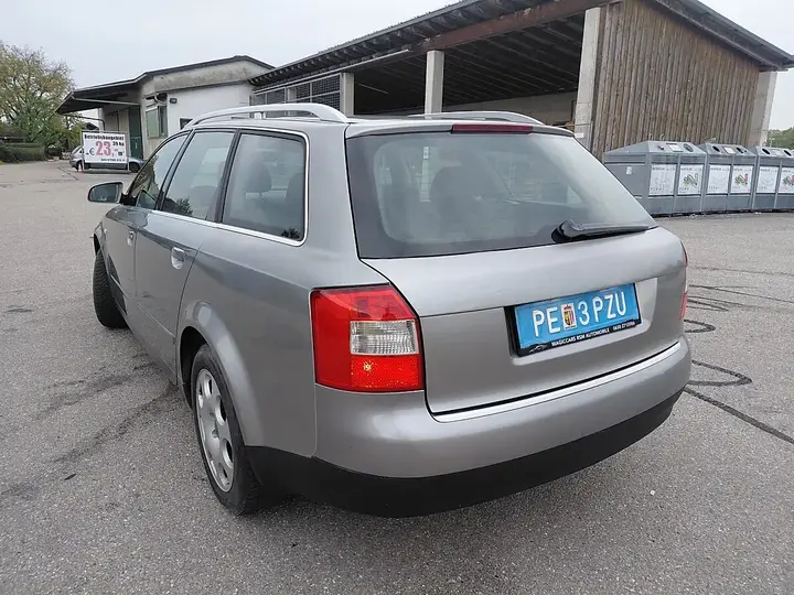 Audi A4 Avant 2004 photo 3