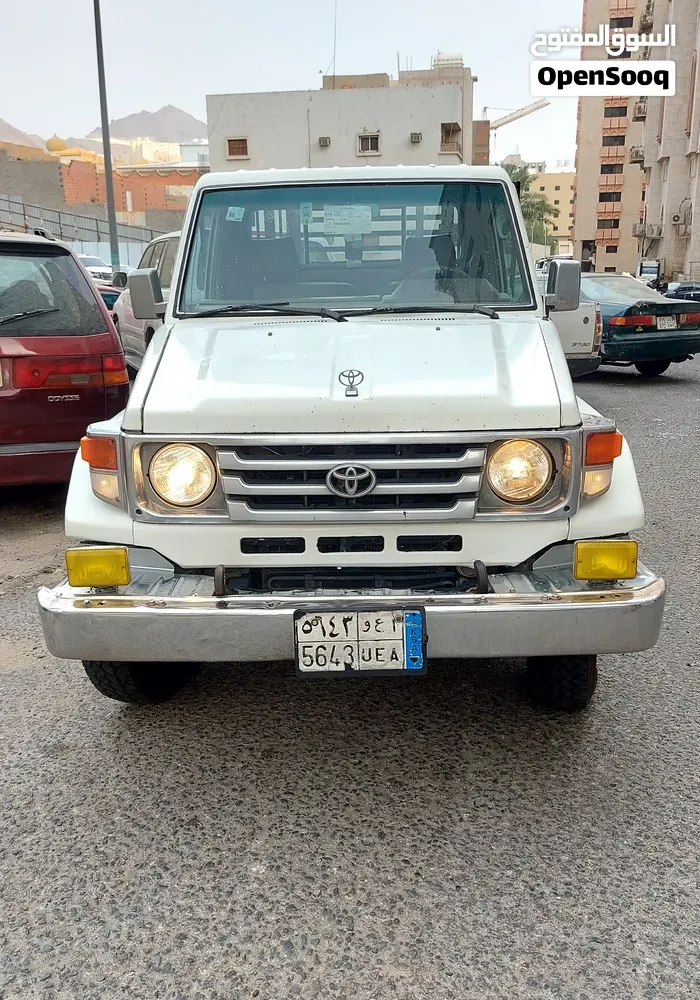 Toyota Other 2002 photo 2