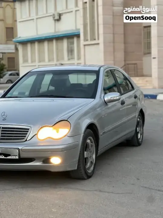 Mercedes-Benz E-Class 2005 photo 5