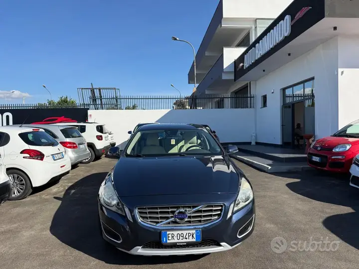 Volvo V60 2013 photo 2