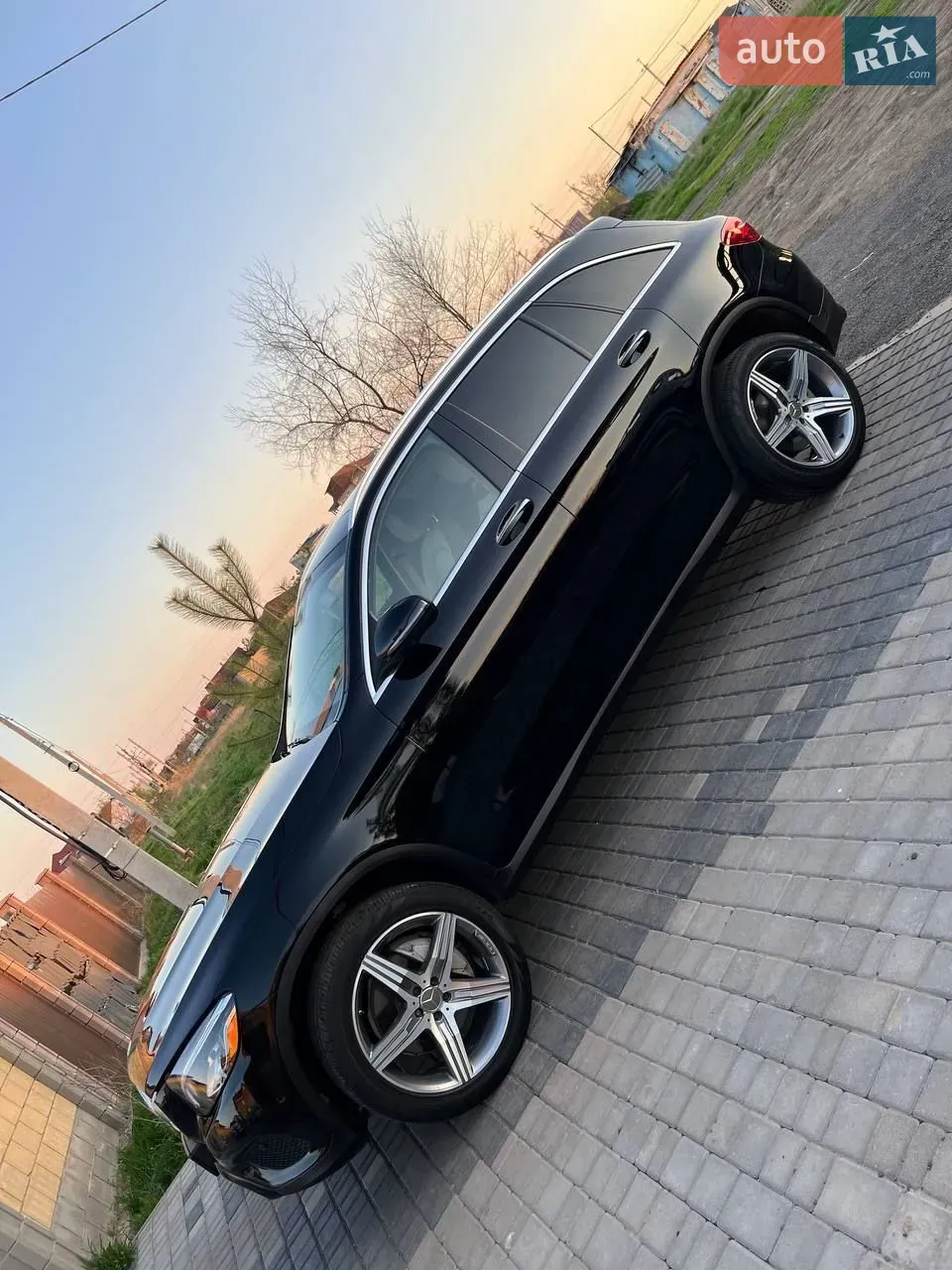 Mercedes-Benz Glc-Class 2017 photo 2