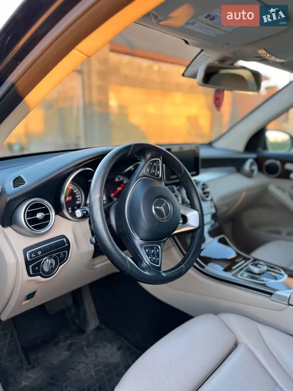 Mercedes-Benz Glc-Class 2017 photo 4