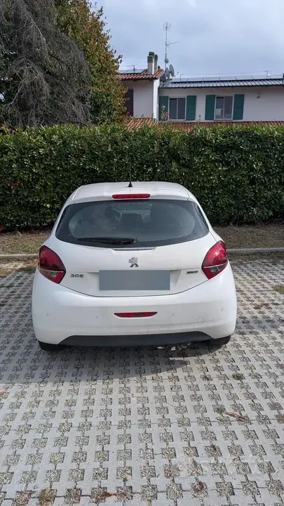 Peugeot 208 2017 photo 4