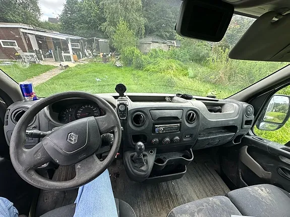 Renault Master 2010 photo 2