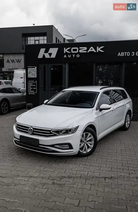 Volkswagen Passat 2020 photo 2