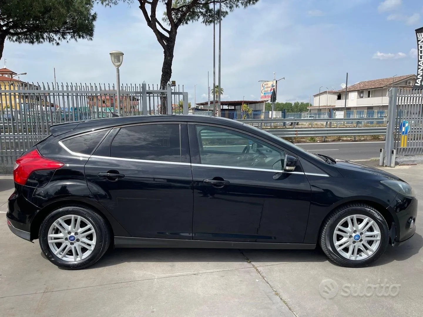 Ford Focus 2014 photo 3