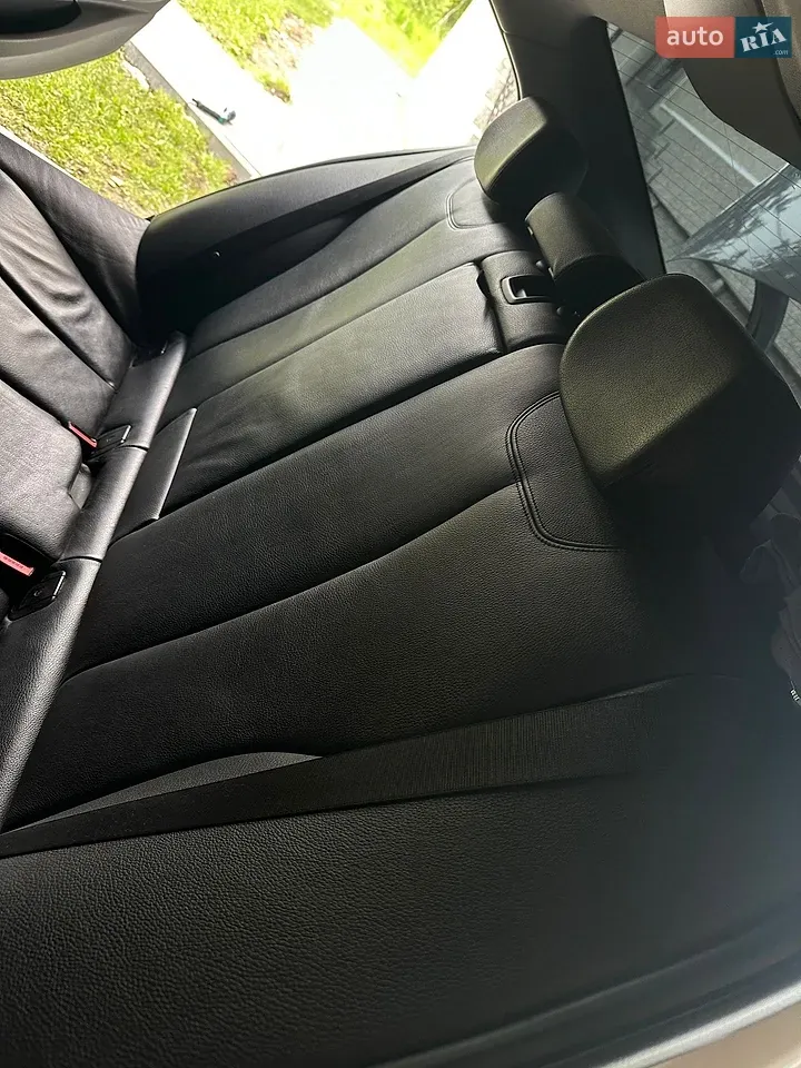 BMW 3 Series 2013 photo 2