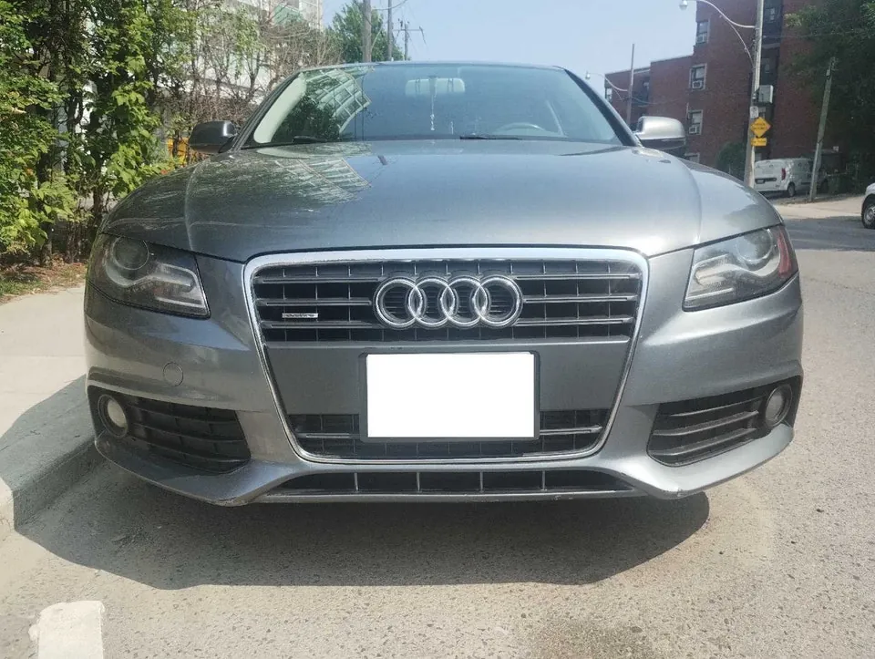 Audi A4 2012 photo 2