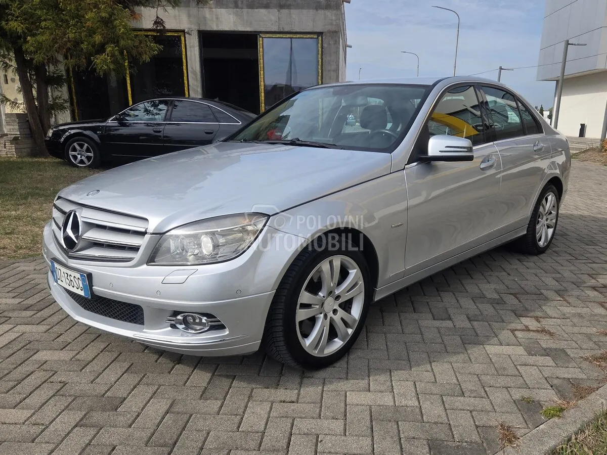 Mercedes-Benz C 320 2010 photo 3