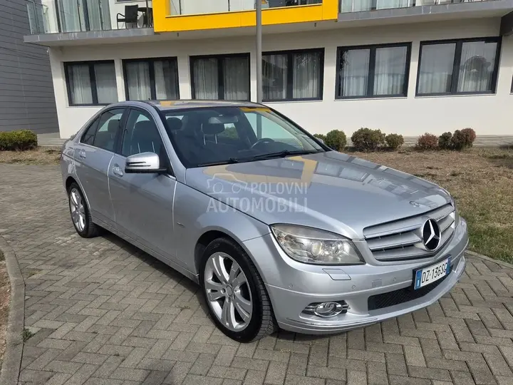 Mercedes-Benz C 320