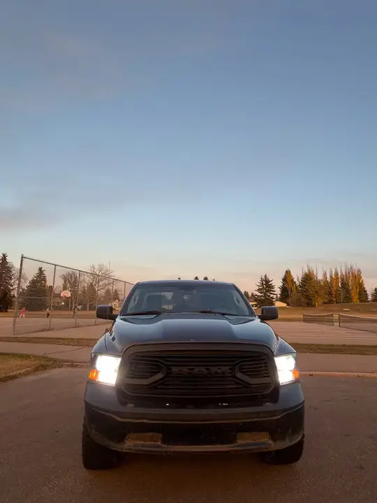 Ram 1500 Classic 2019 photo 2