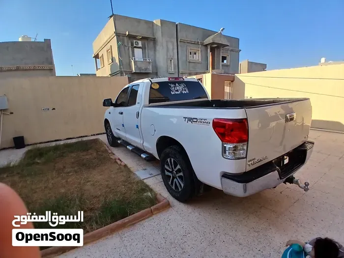 Toyota Tundra 2010 photo 3