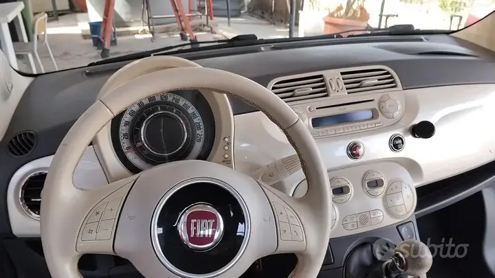 Fiat 500 Cabrio 2011 photo 3