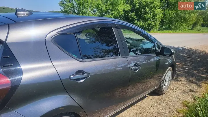 Toyota Aqua 2019 photo 3