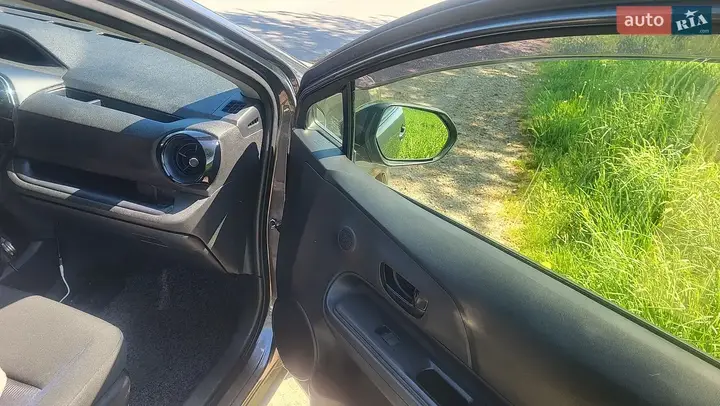 Toyota Aqua 2019 photo 5