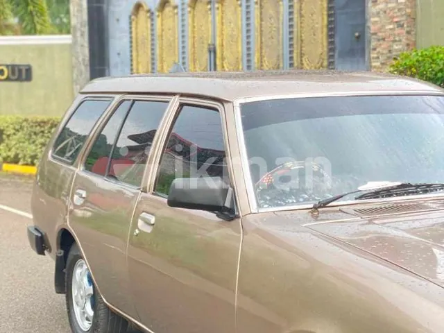 Mazda 3 1983 photo 3