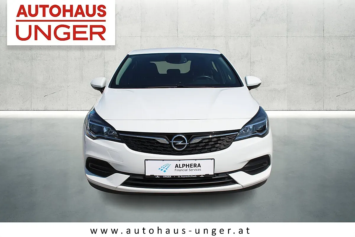 Opel Astra 2020 photo 2