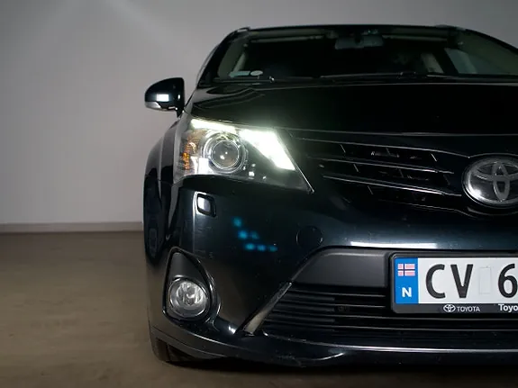 Toyota Avensis 2012 photo 5