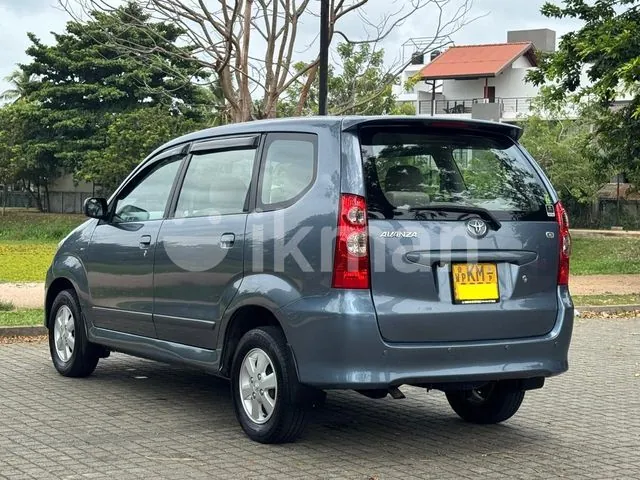 Toyota Avanza 2010 photo 4