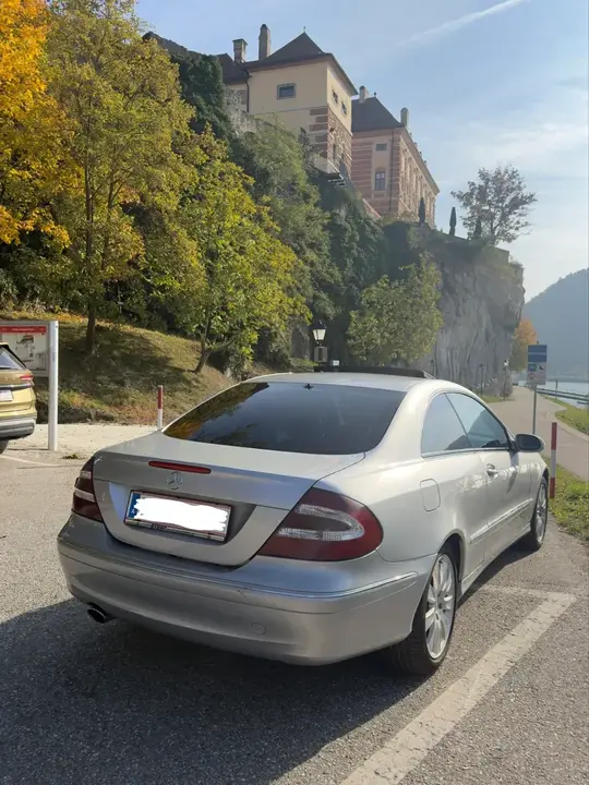 Mercedes-Benz Clk-Class 2002 photo 3