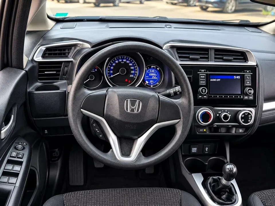 Honda Fit 2016 photo 4