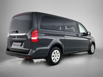 Mercedes-Benz V-Class 2023 photo 2