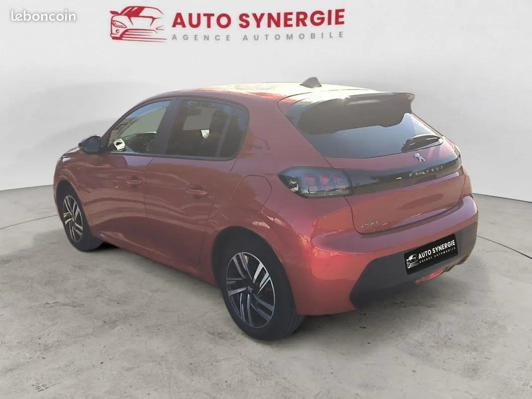 Peugeot 208 2023 photo 3