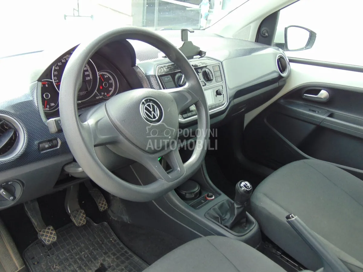 Volkswagen Up 2023 photo 2