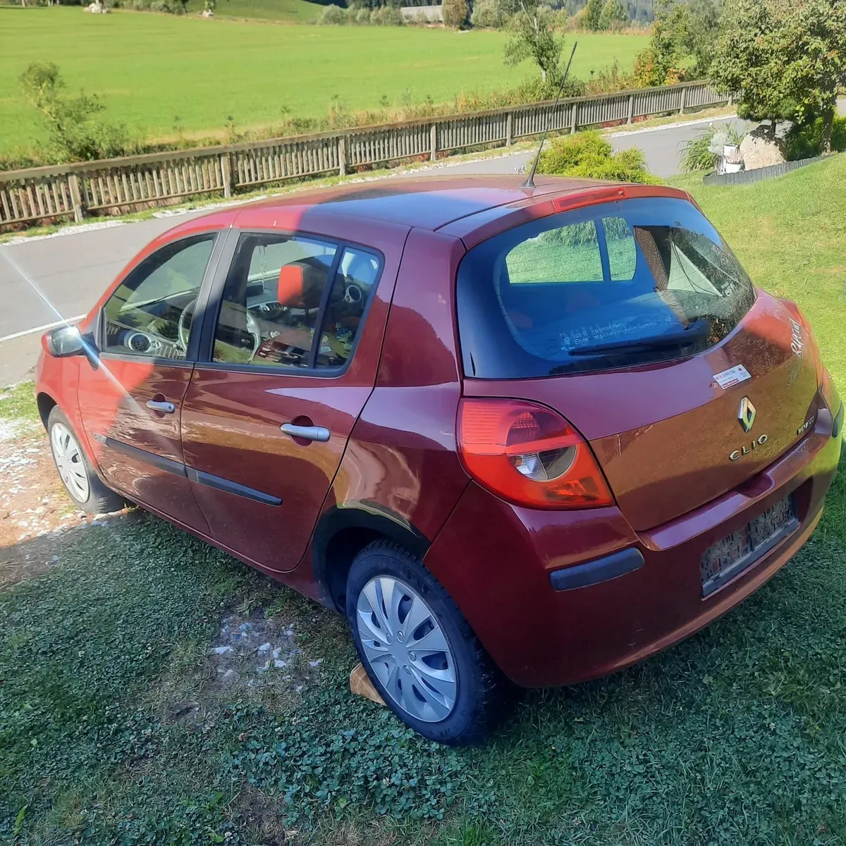 Renault Clio 2007 photo 3