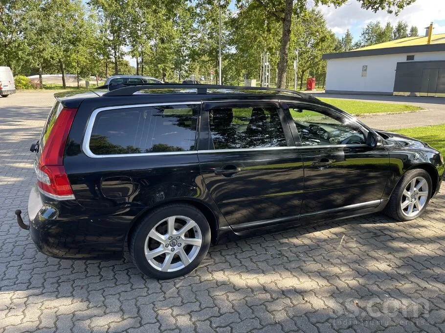 Volvo V70 2013 photo 2