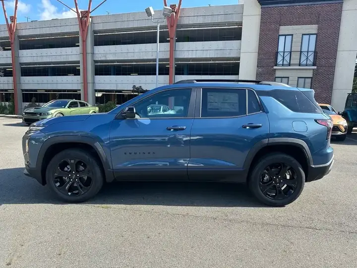 Chevrolet Equinox 2027 photo 2