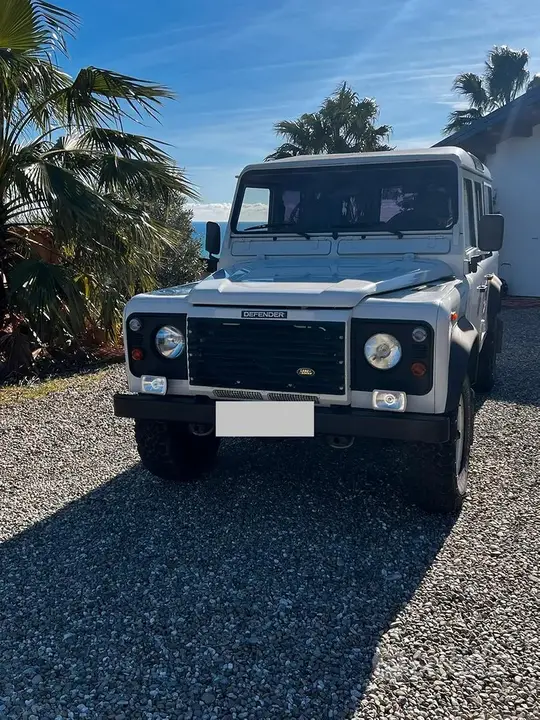 Land Rover Defender 2006 photo 2