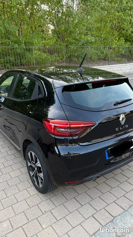 Renault Clio 2021 photo 3