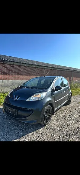 Peugeot 107 2008 photo 3