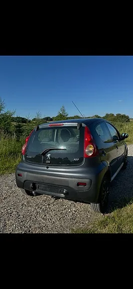 Peugeot 107 2008 photo 5