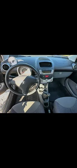 Peugeot 107 2008 photo 4