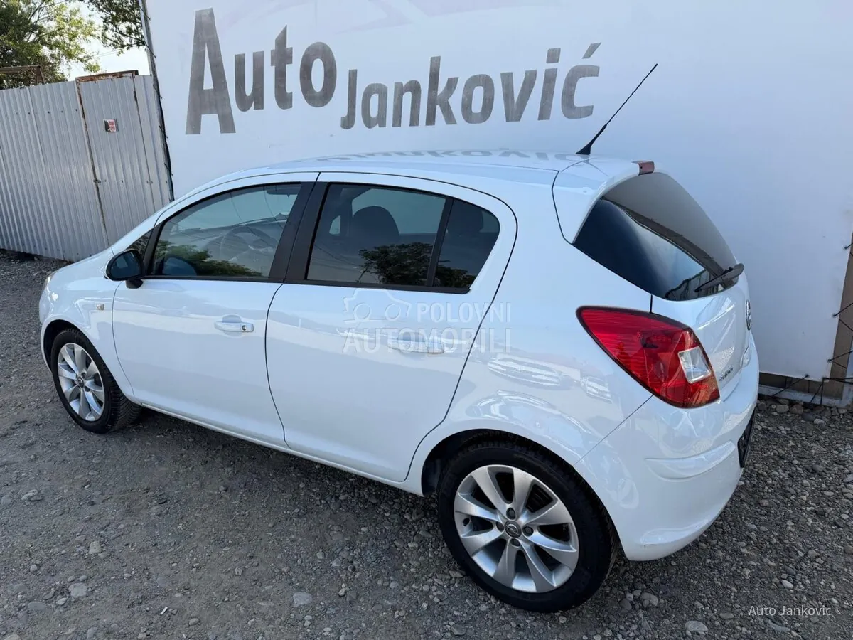 Opel Corsa D 2014 photo 4