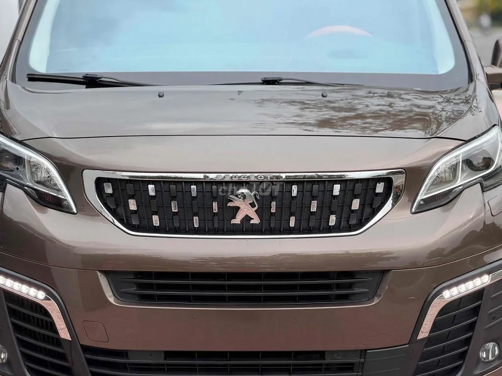Peugeot Traveller 2019 photo 3