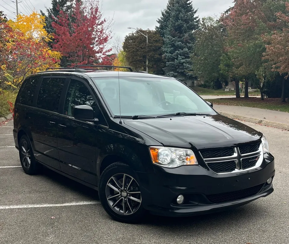 Dodge Grand Caravan 2017 photo 2