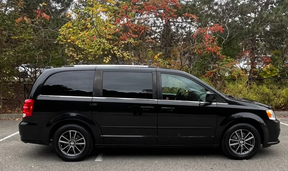 Dodge Grand Caravan 2017 photo 4