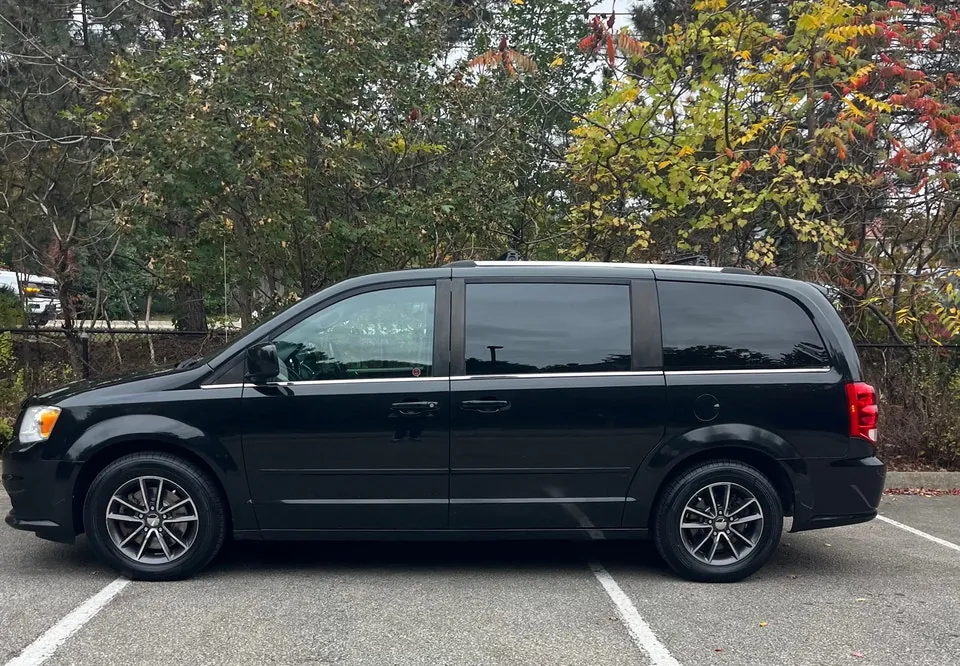 Dodge Grand Caravan 2017 photo 3