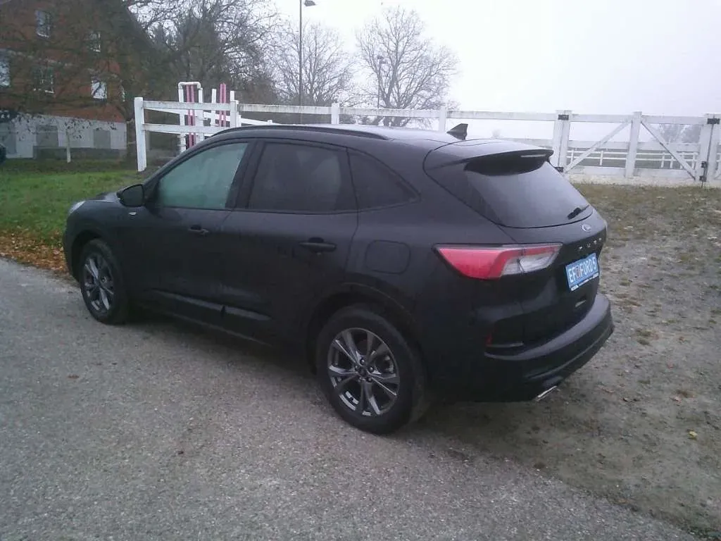 Ford Kuga 2022 photo 2
